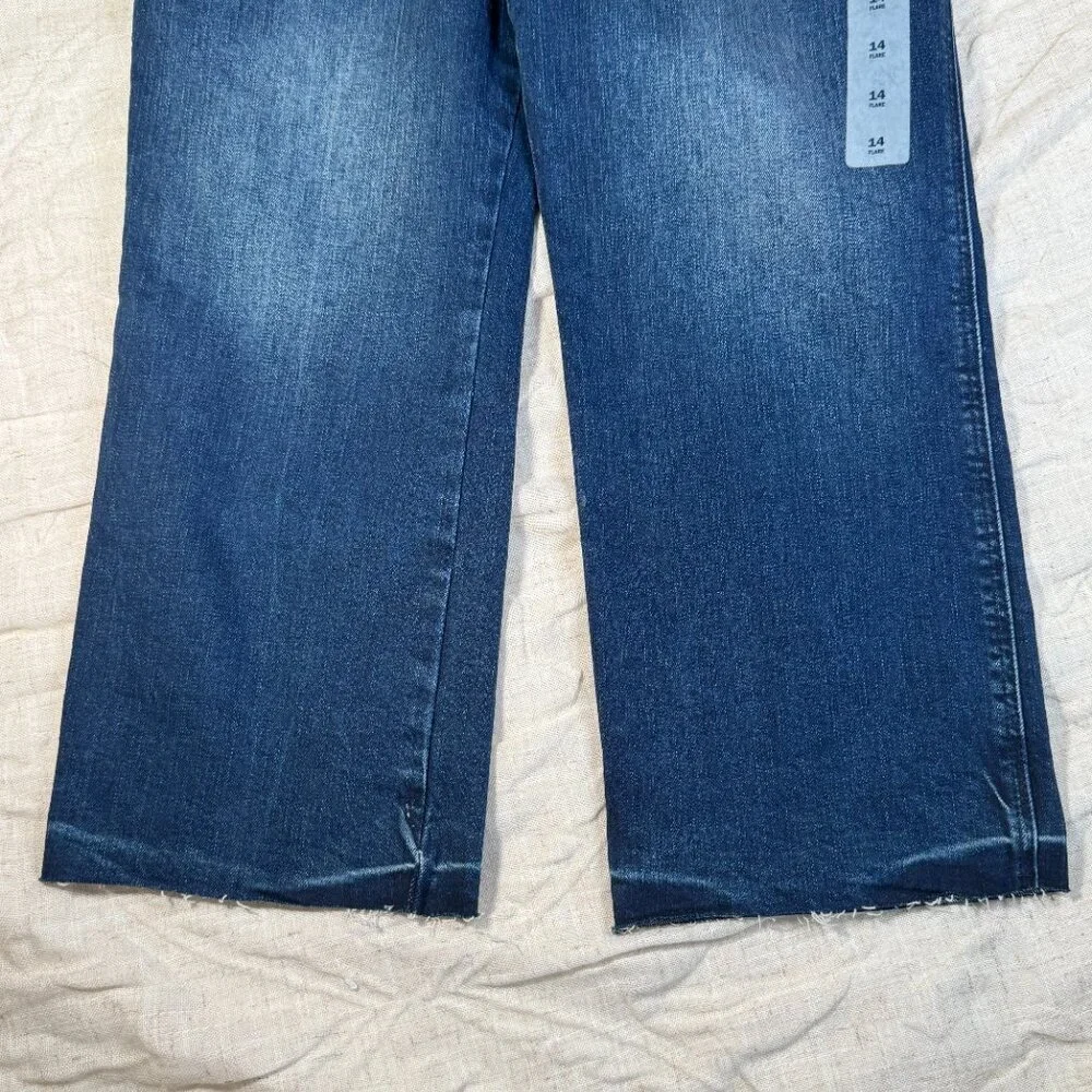 Women's Old Navy Flare Ankle High Rise Jeans Size 14 NWT